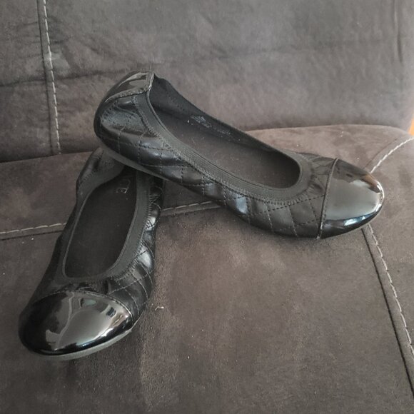 Flats - Picture 1 of 1